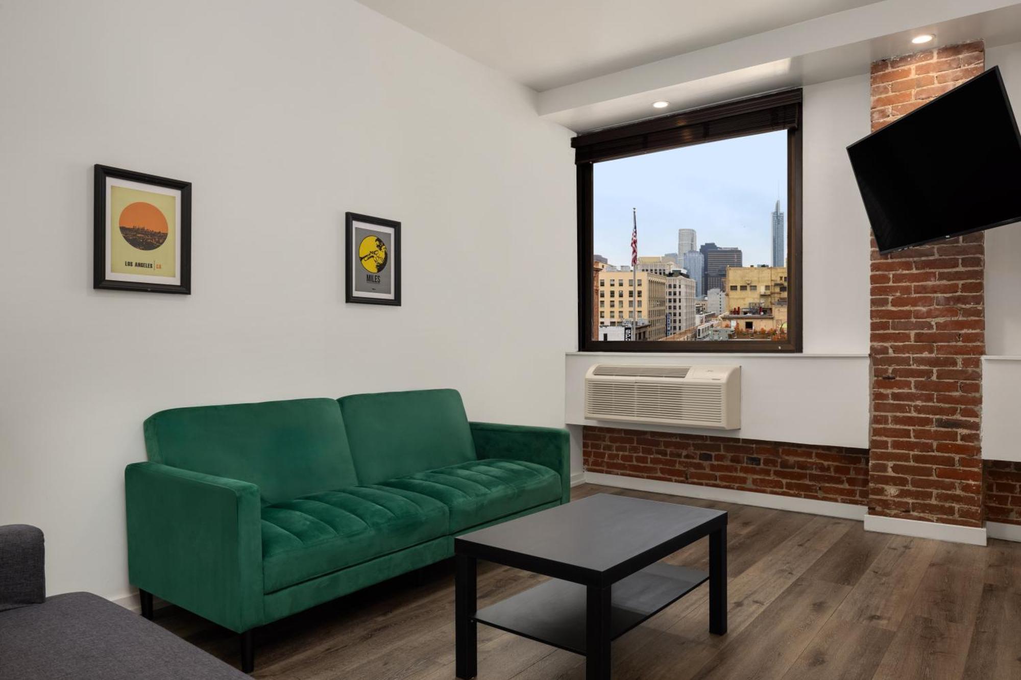 Two Bedroom Deluxe Broadway Suite Two Queen Beds One Twin Bed Non-Smoking