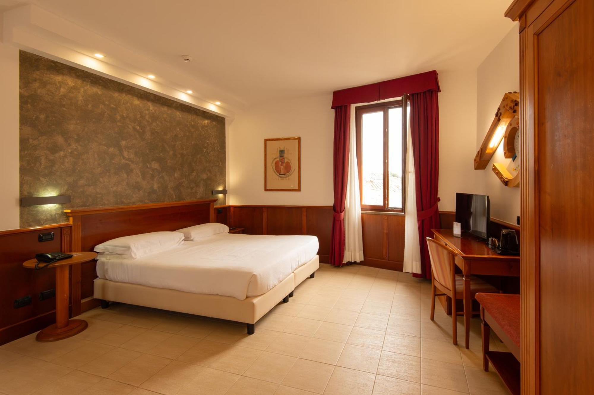 Junior Suite,1765172161:JPEG