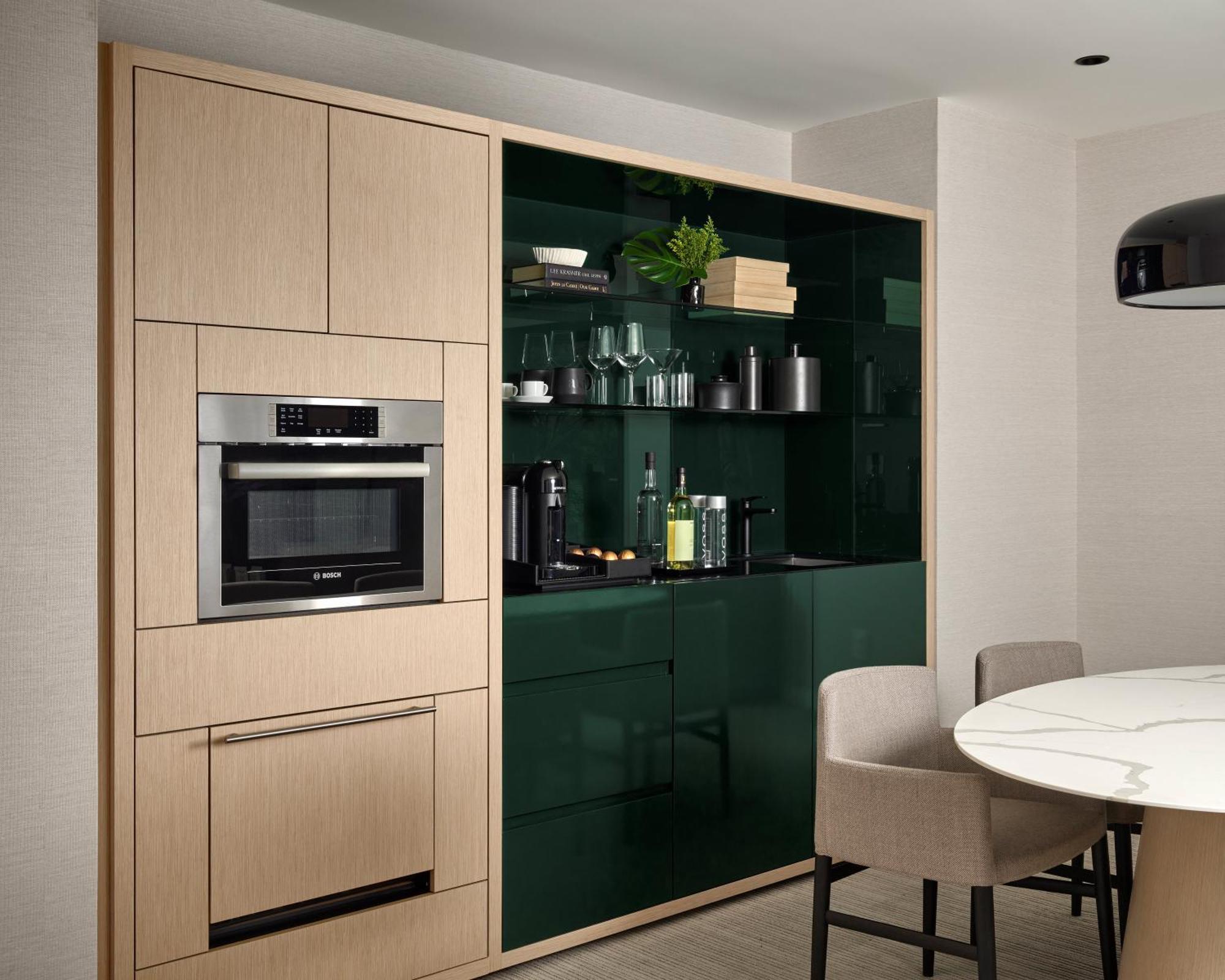 One-Bedroom King Suite with Balcony - Mobility Accessible/Tub
