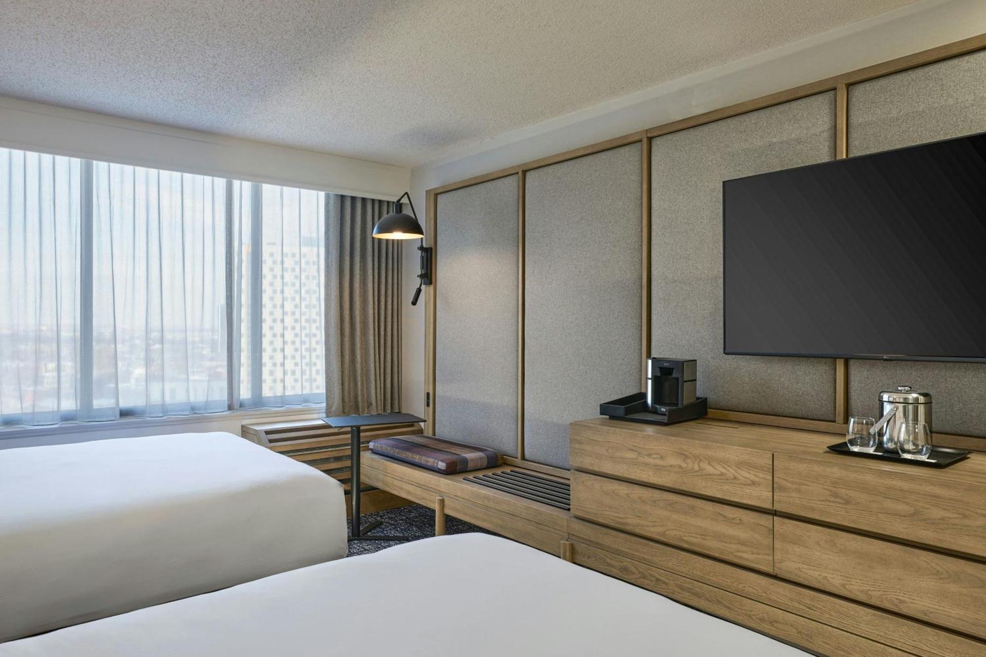 Deluxe Double Room Two Queen Beds Club Access