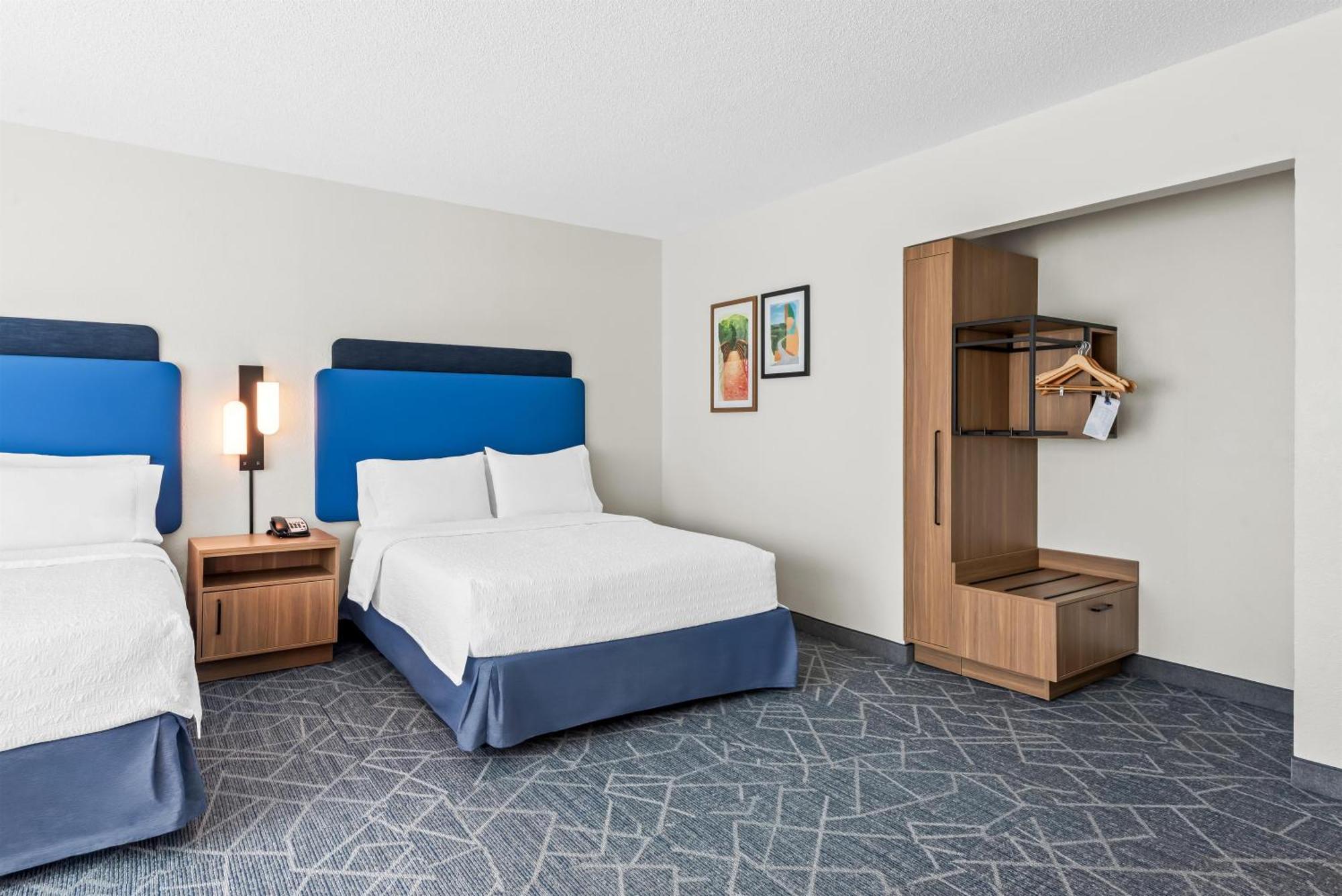 Queen Room with Two Queen Beds and Roll-In Shower - Mobility and Hearing Access/Non-Smoking