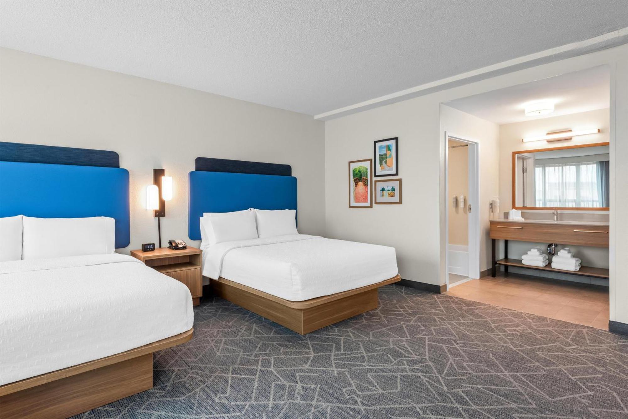 Queen Studio Suite with Two Queen Beds and Sofa Bed - Non-Smoking