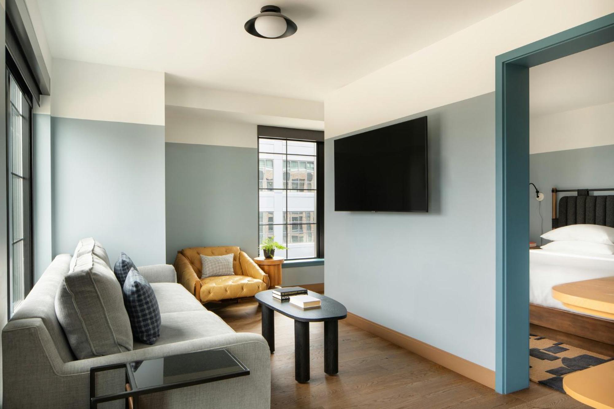 Artist's Suite 1 King