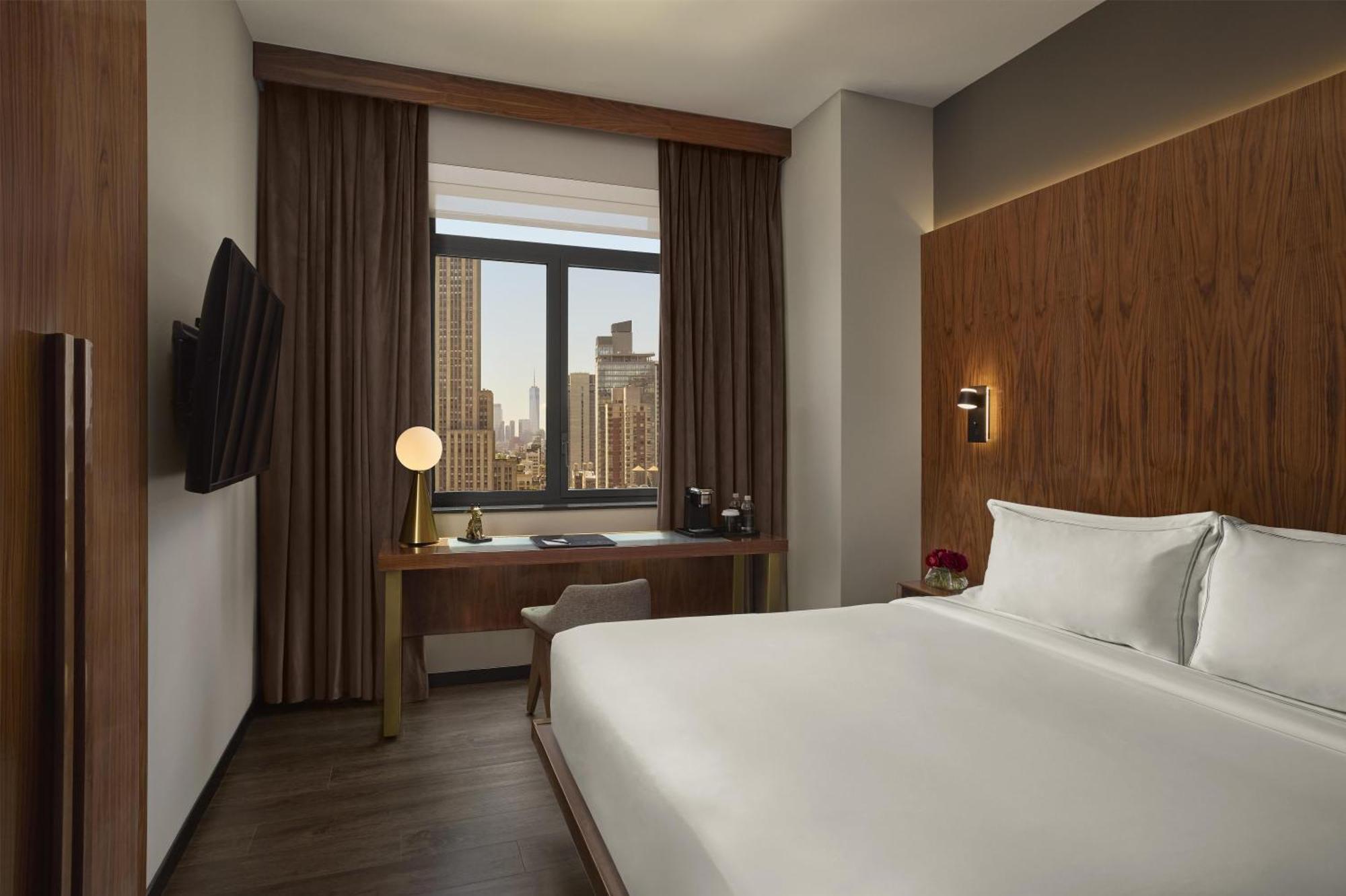 King Room Empire View