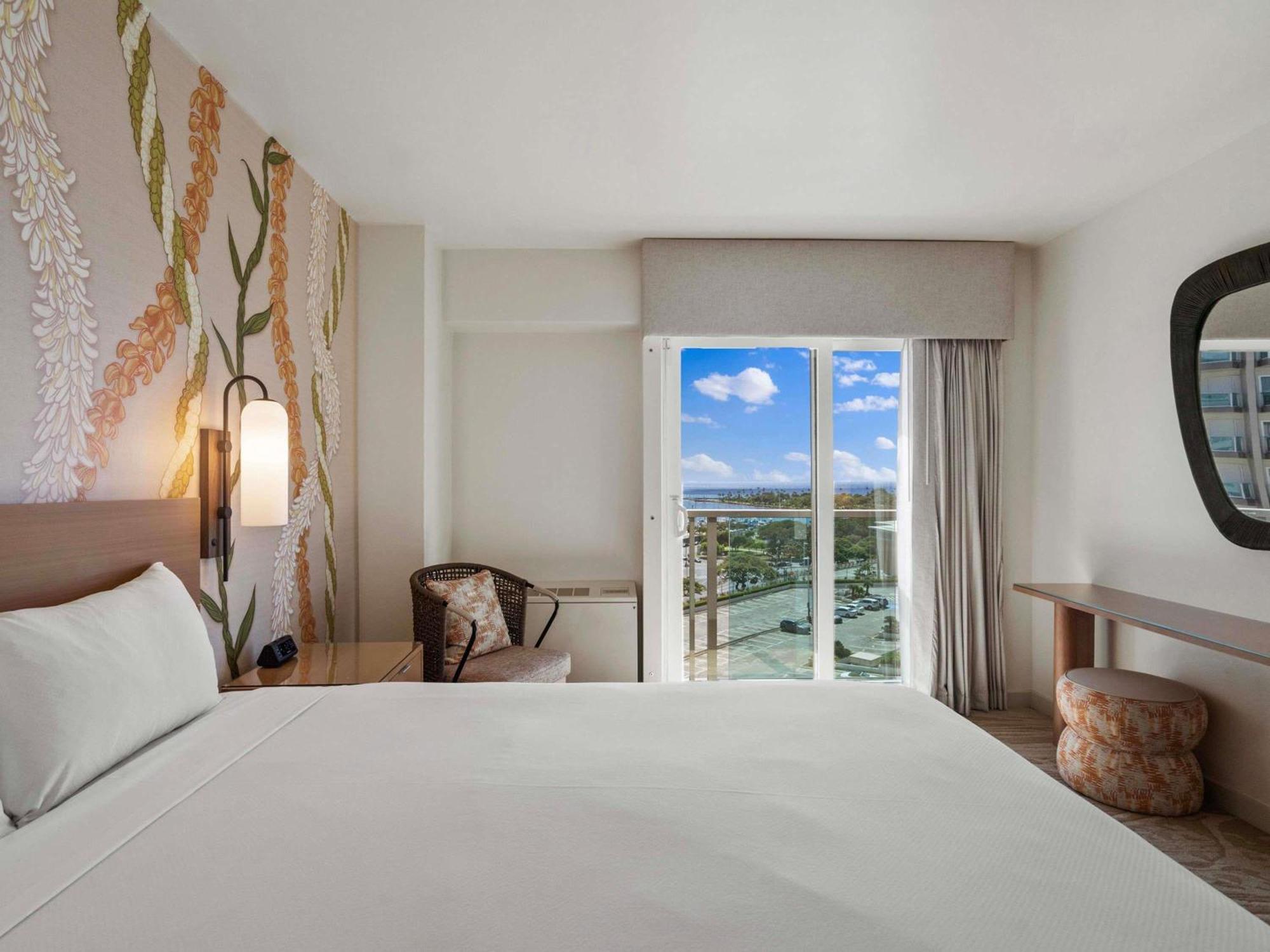 Kona Tower Room Partial Ocean View