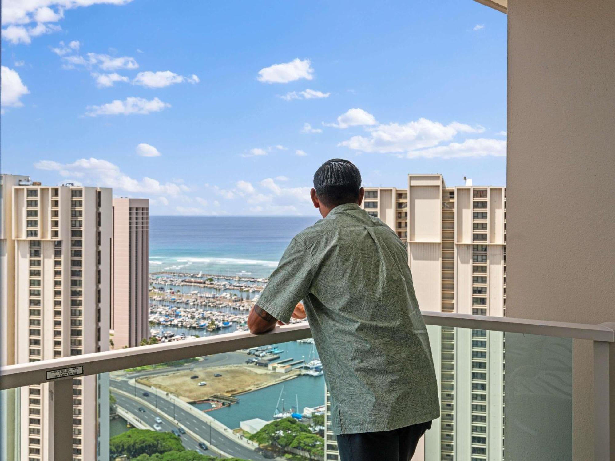Waikiki Tower Room Ocean View