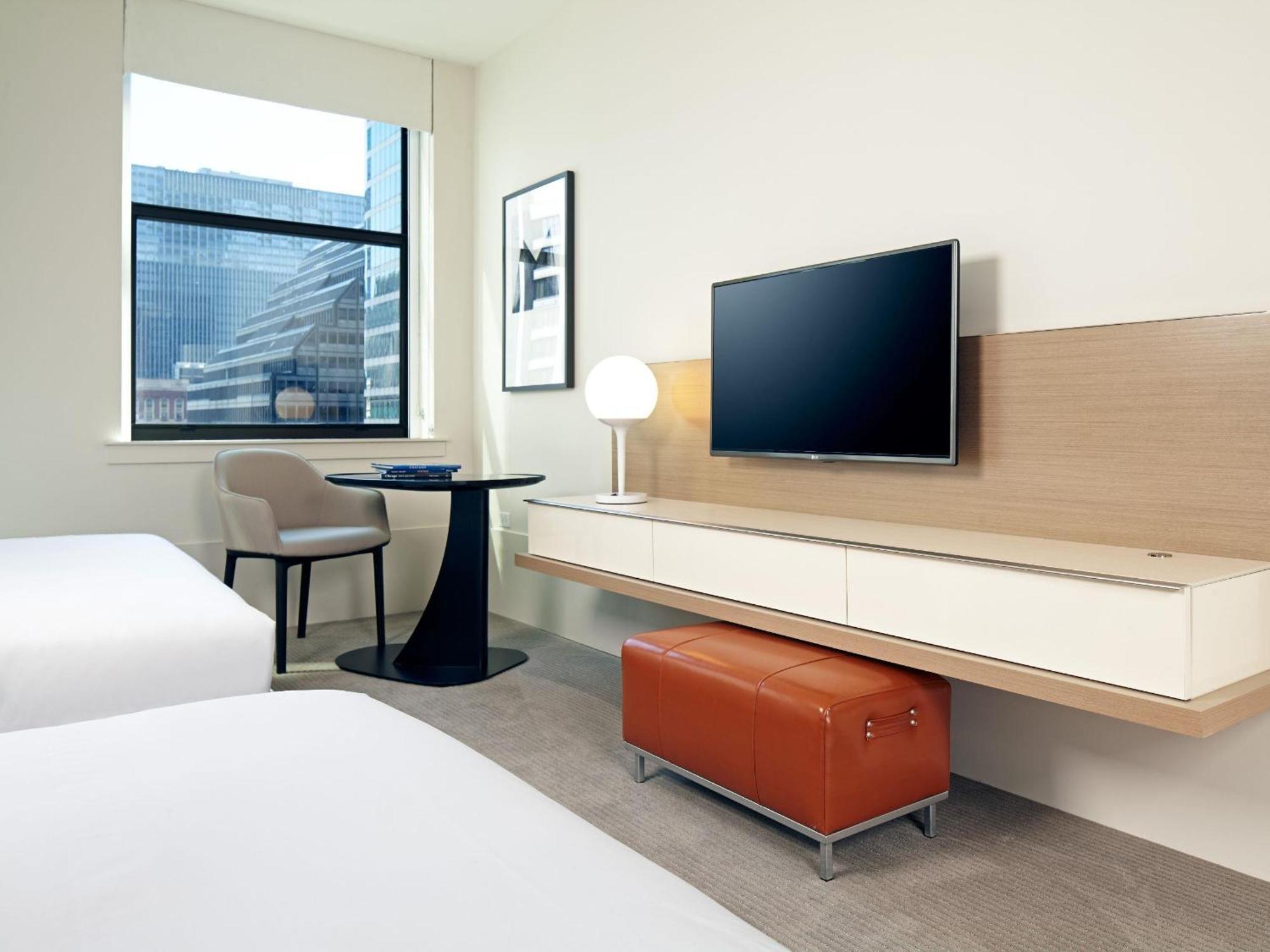 Queen Room Two Queen Beds Accessible Tub Disability Access
