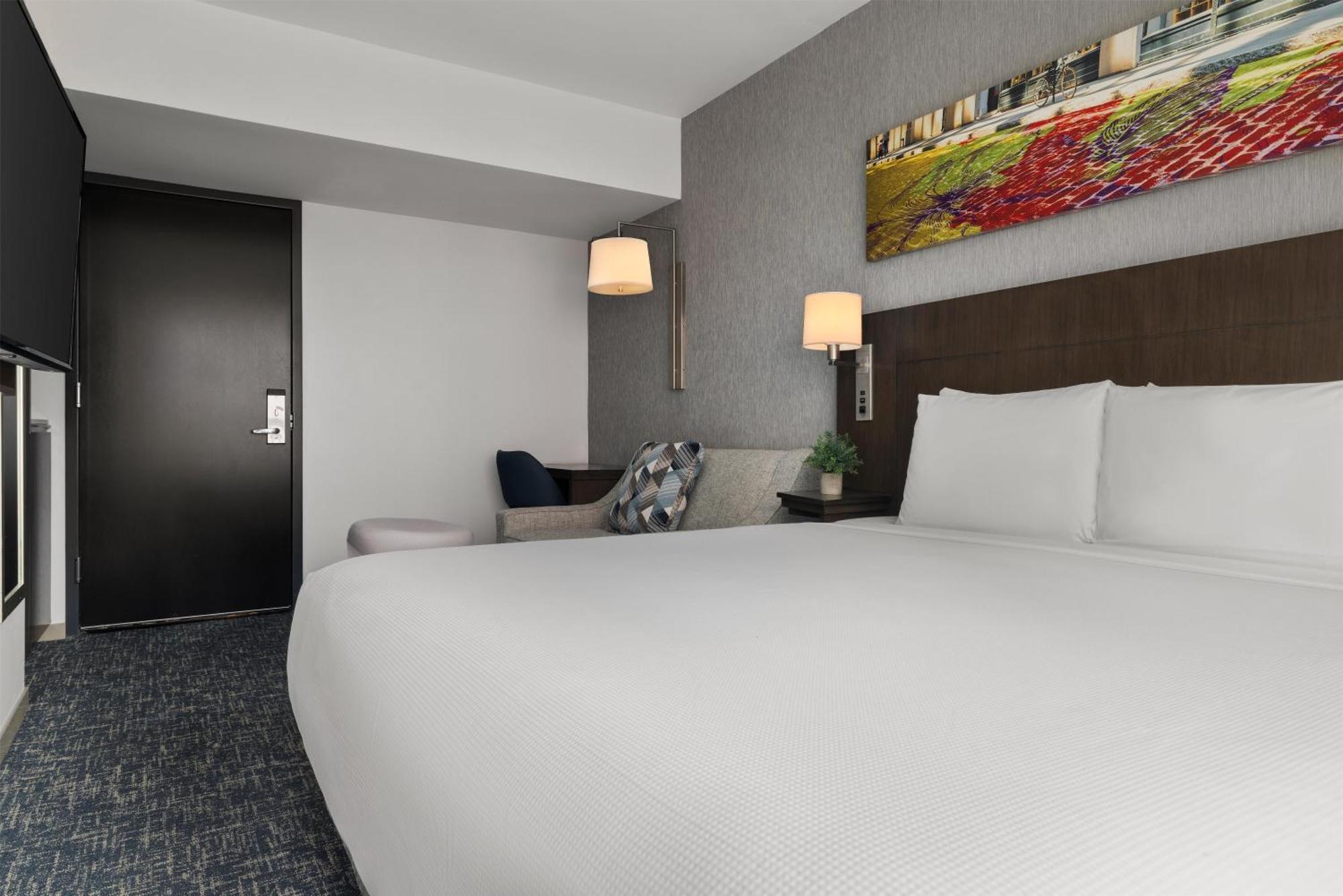 King Room Sofa Bed City View