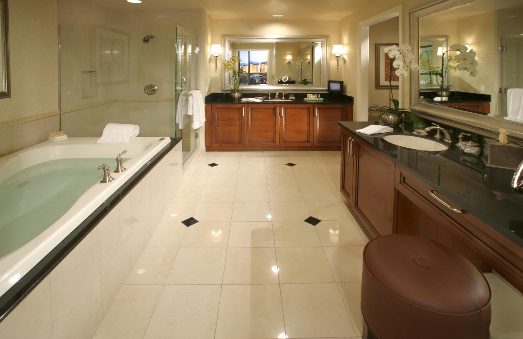 One Bedroom Balcony Suite,1275359005:JPEG
