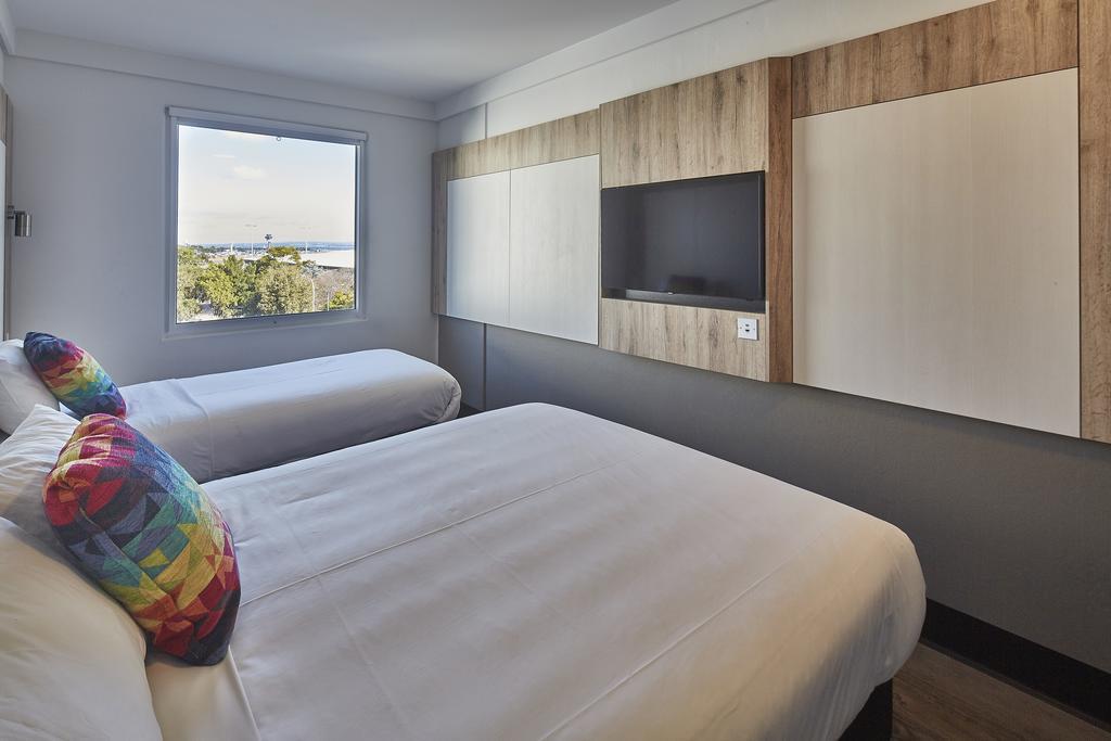 Classic Triple Room with One Queen and One Single Bed
