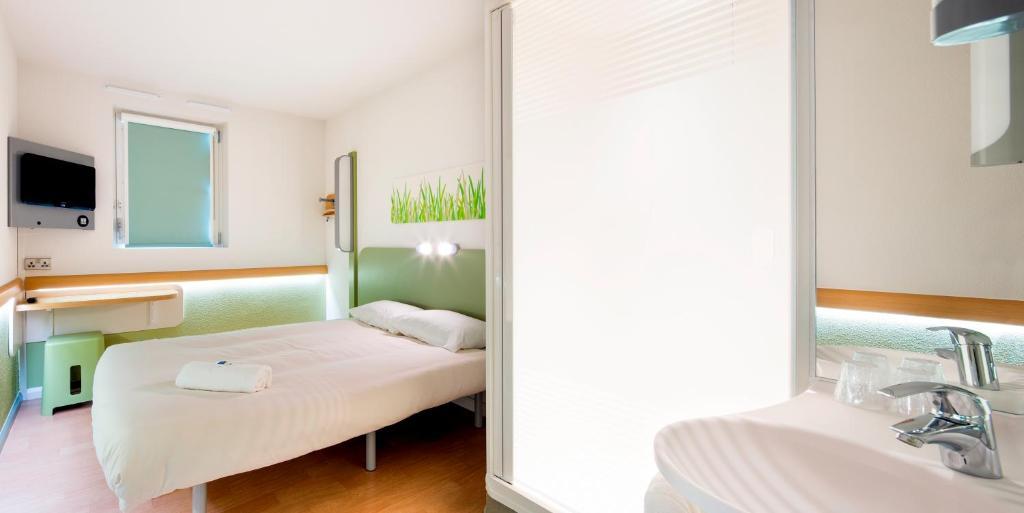 Classic Room with 1 double bed