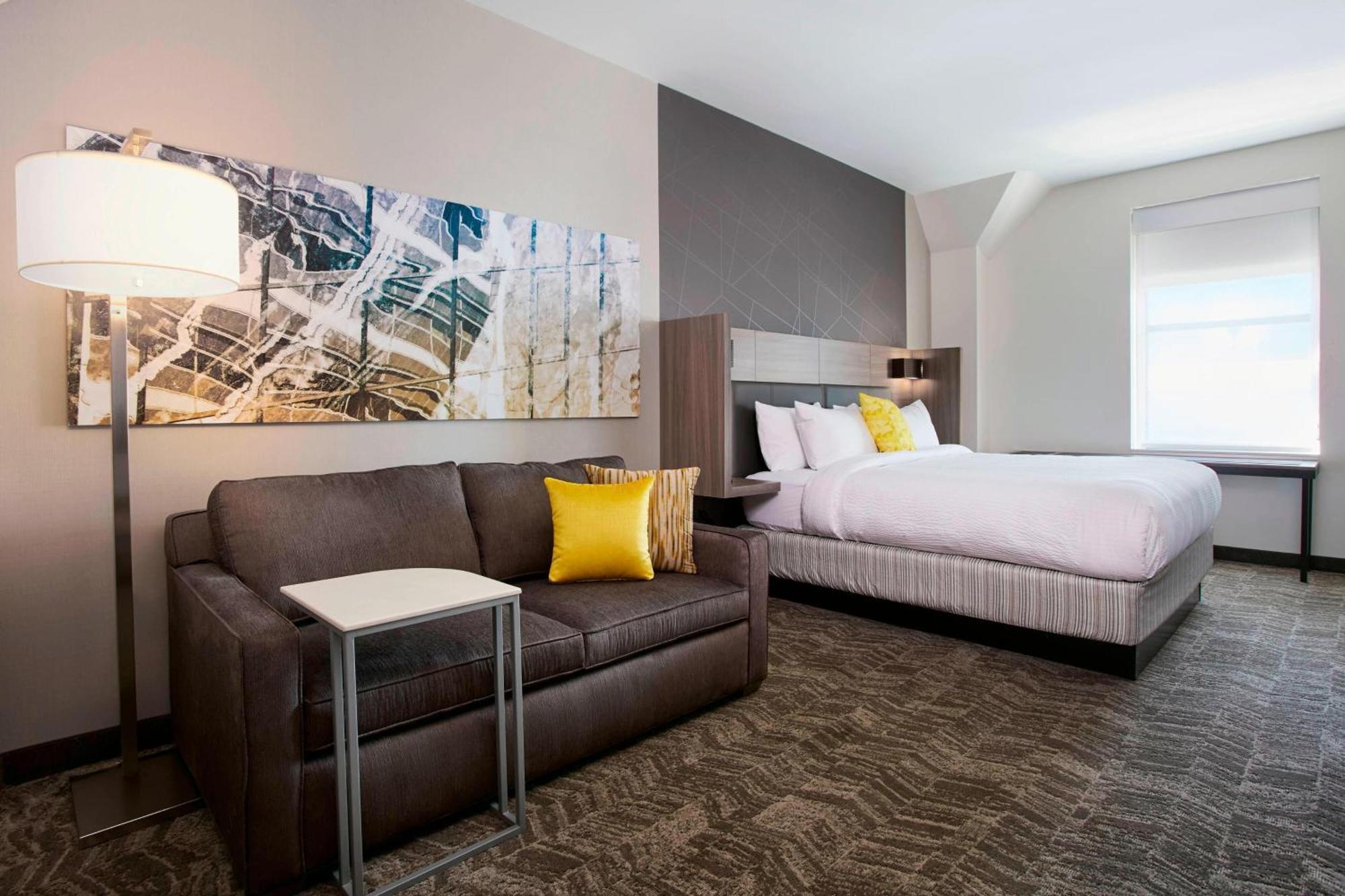 King Suite,1554621253:JPEG