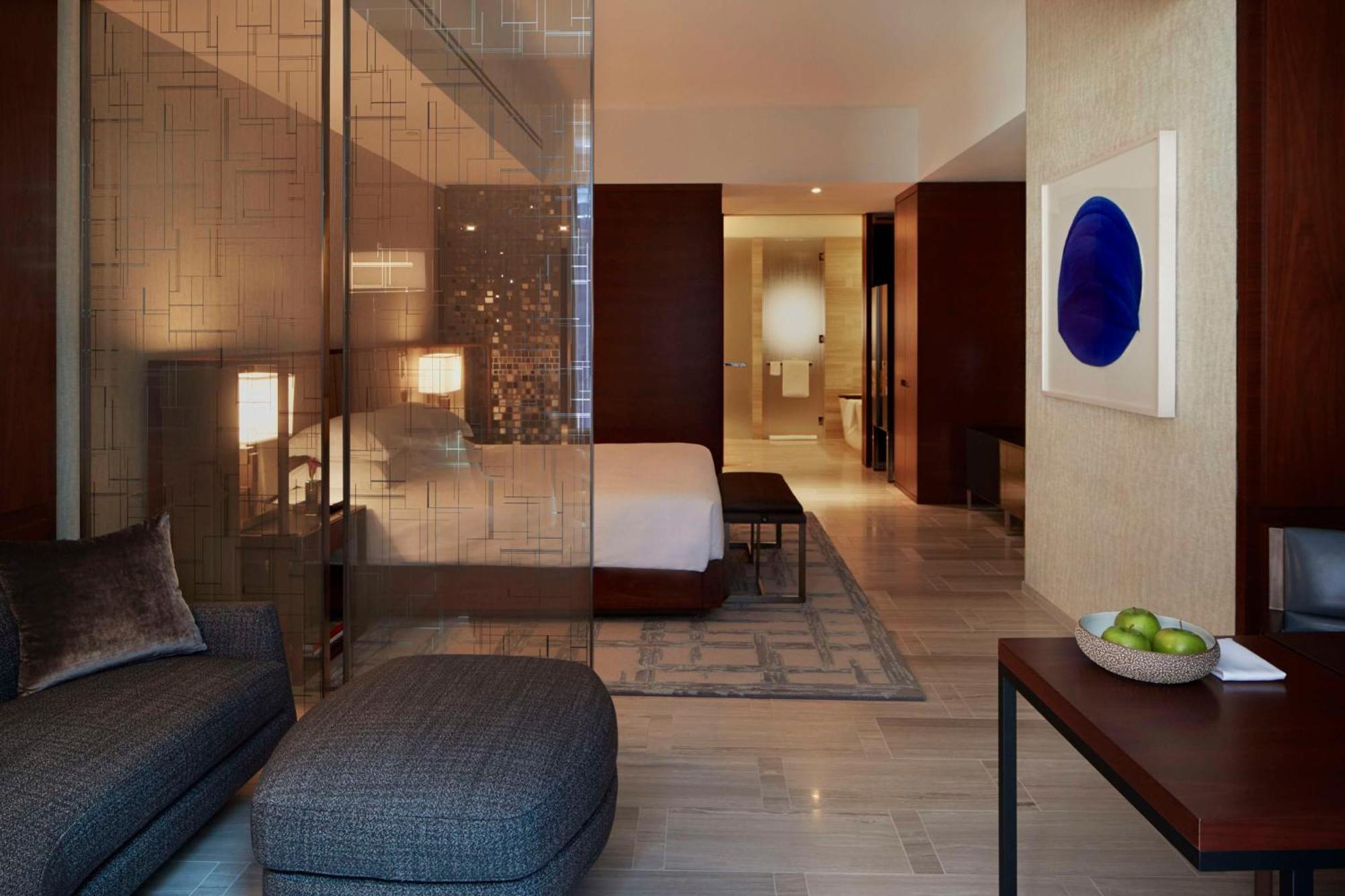 King Studio Suite