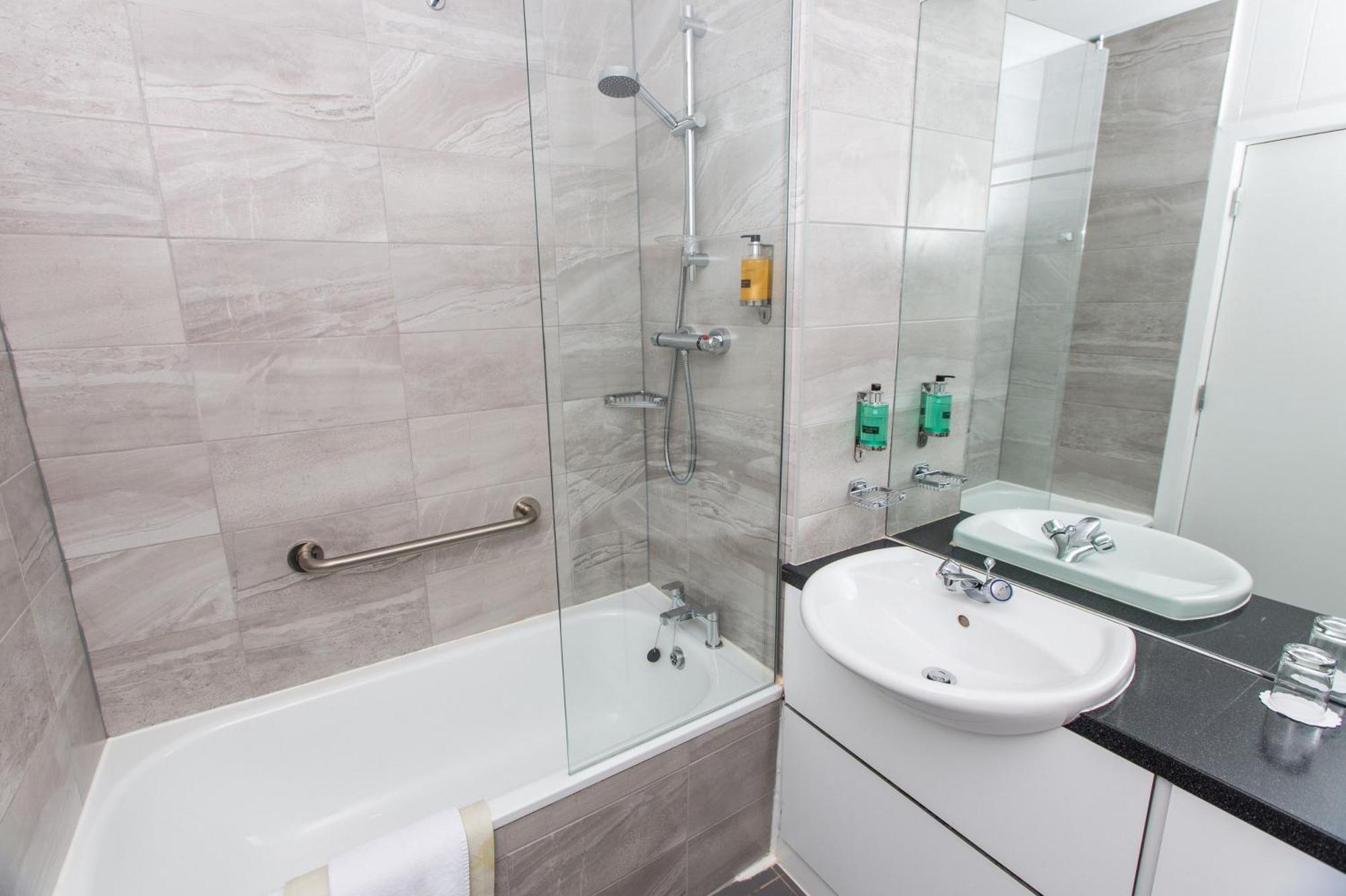 2 Bedroom Suite