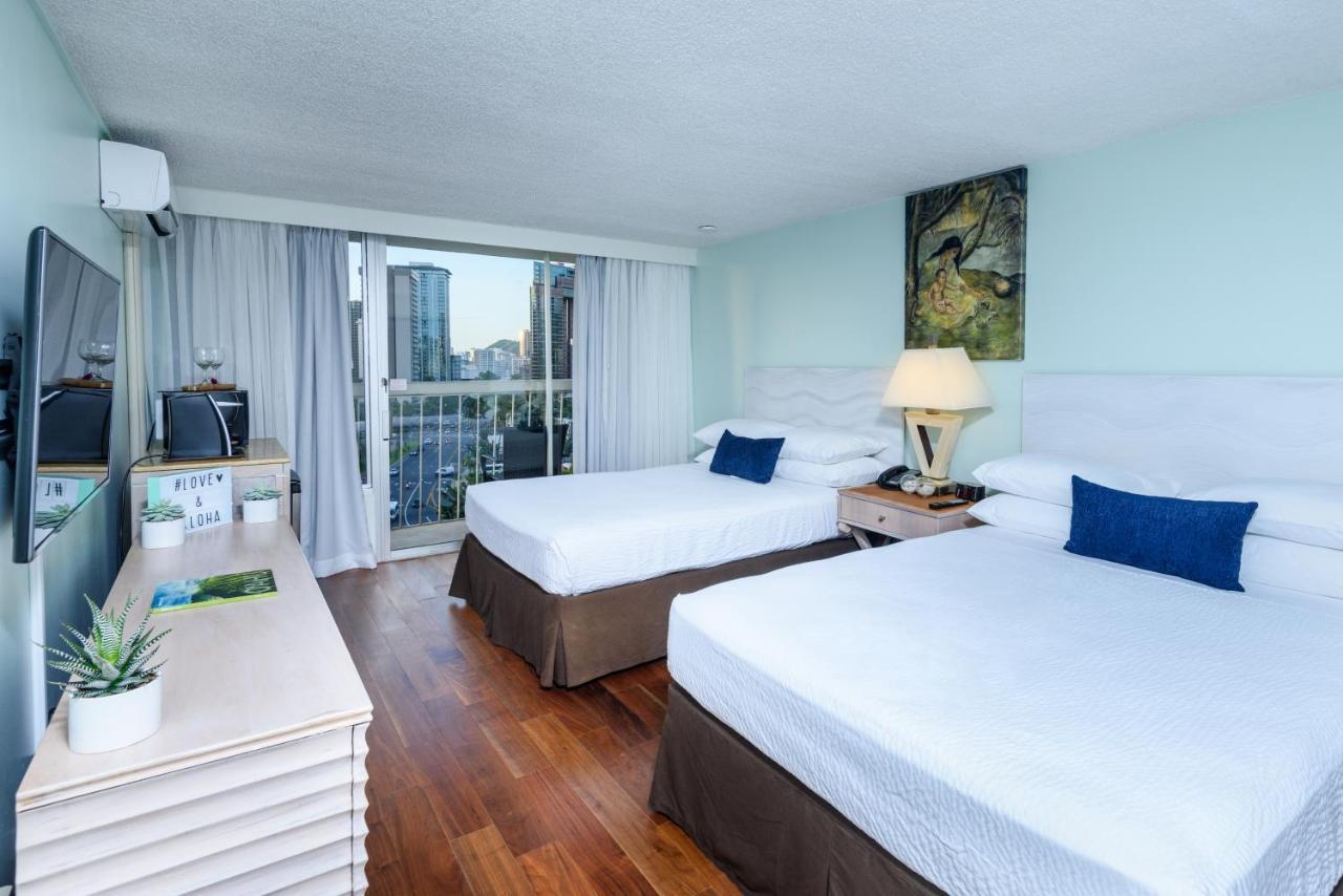 Deluxe Queen Room with 2 Queen Beds with Ocean View
