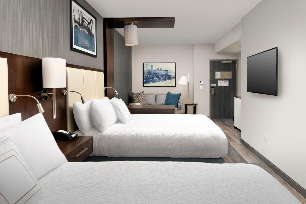 Queen Room Two Queen Beds City View Sofa Bed High Floor Hearing Accessible