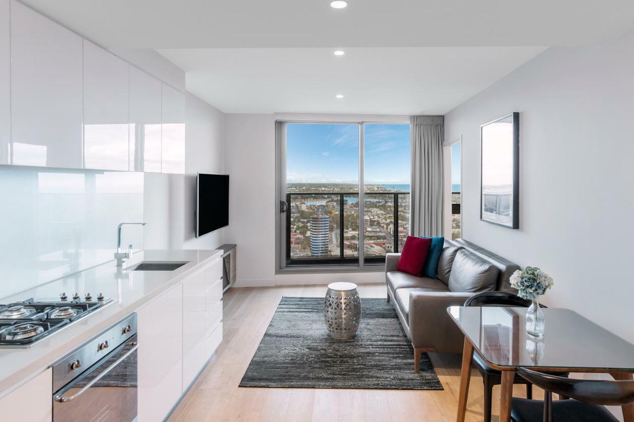 Two-Bedroom Junior Sky Apartment,1669043359:JPEG
