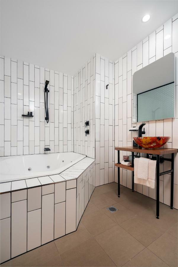 Hotel King with Internal Spa with Free WIFI