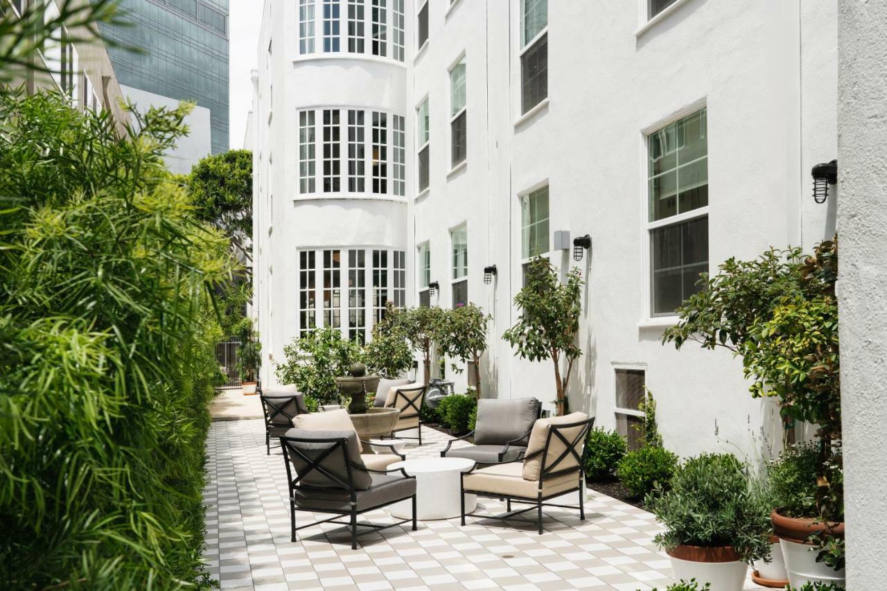 Queen Room Garden View