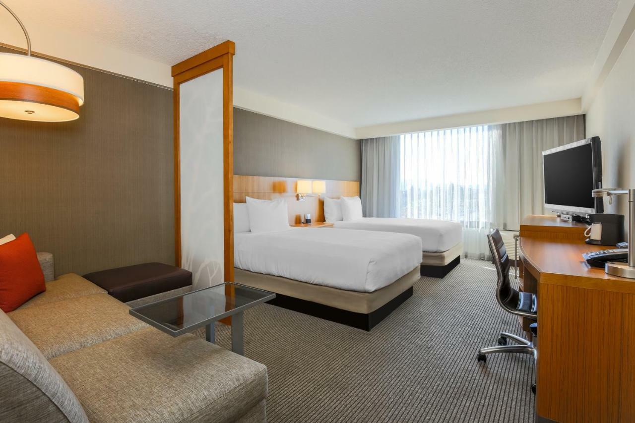 Double Room Two Double Beds Accessible Tub Disability Access