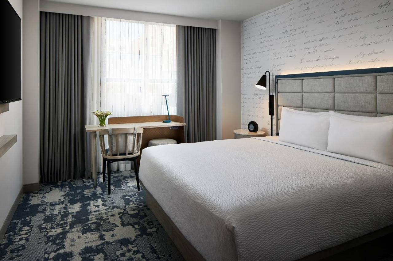 Premium King Room