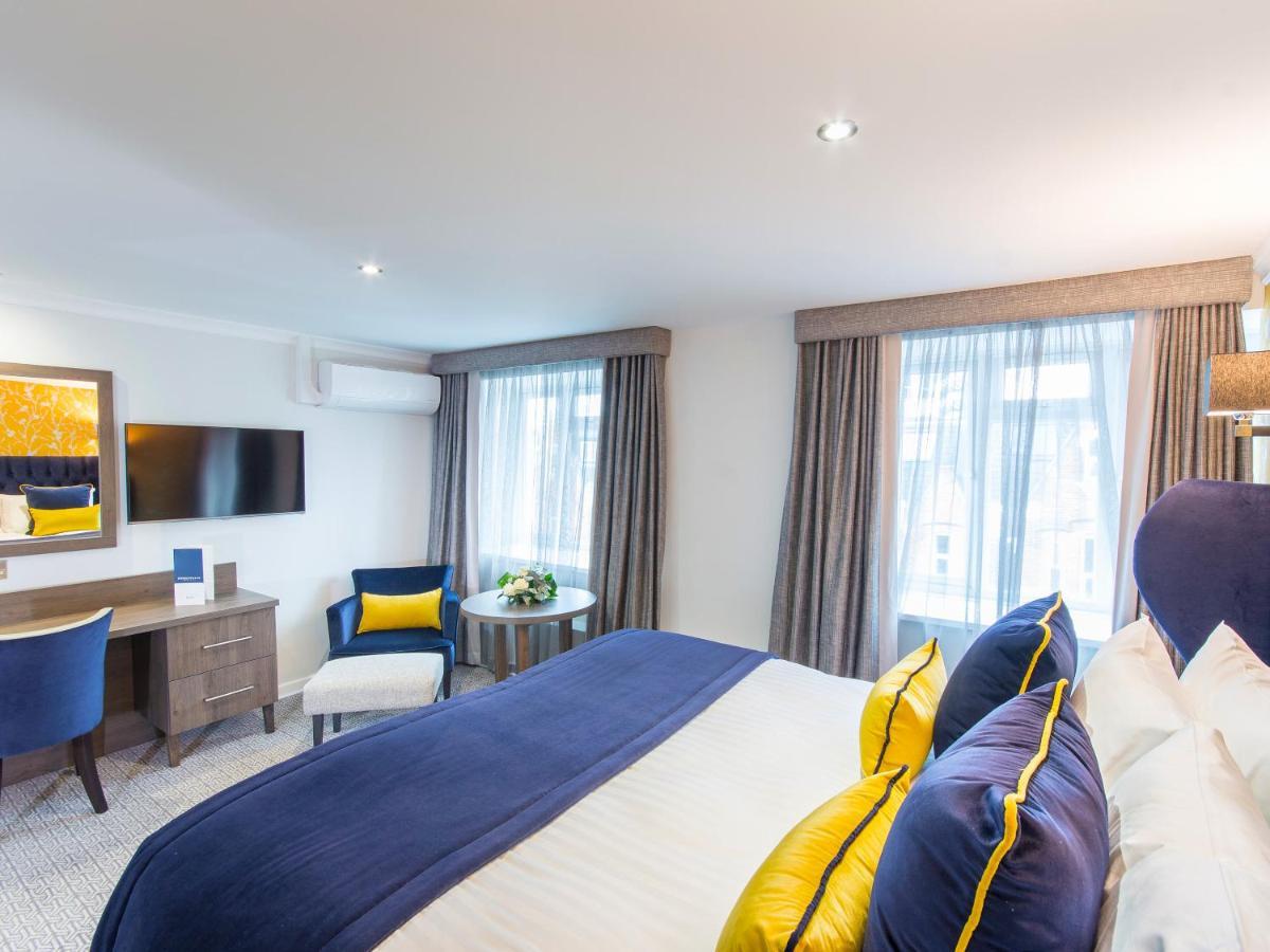 Superior Double or Twin Room with Air Conditioning