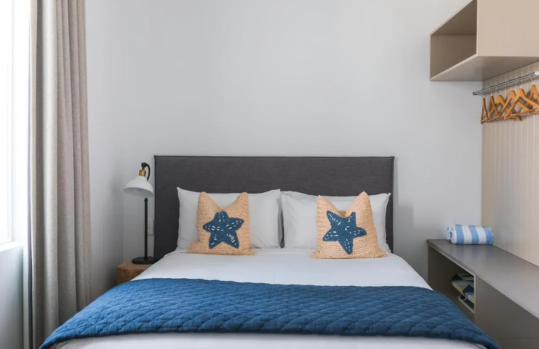 The Clovelly Hotel-1