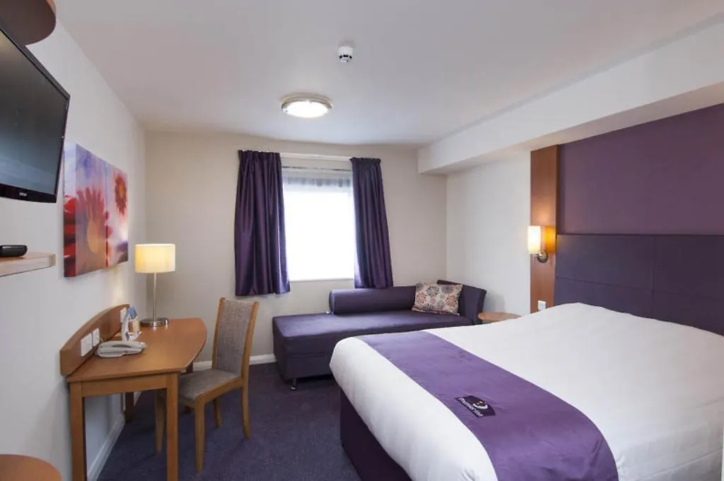 Premier Inn Sheffield Arena-1
