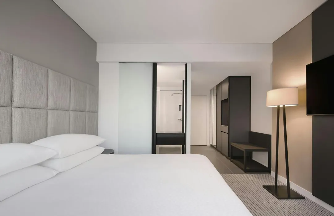 Four Points By Sheraton Brisbane-1