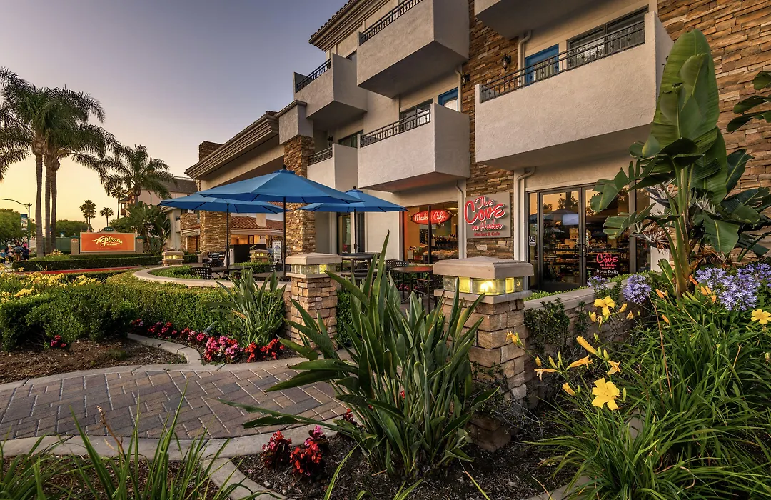 Tropicana Inn & Suites-1