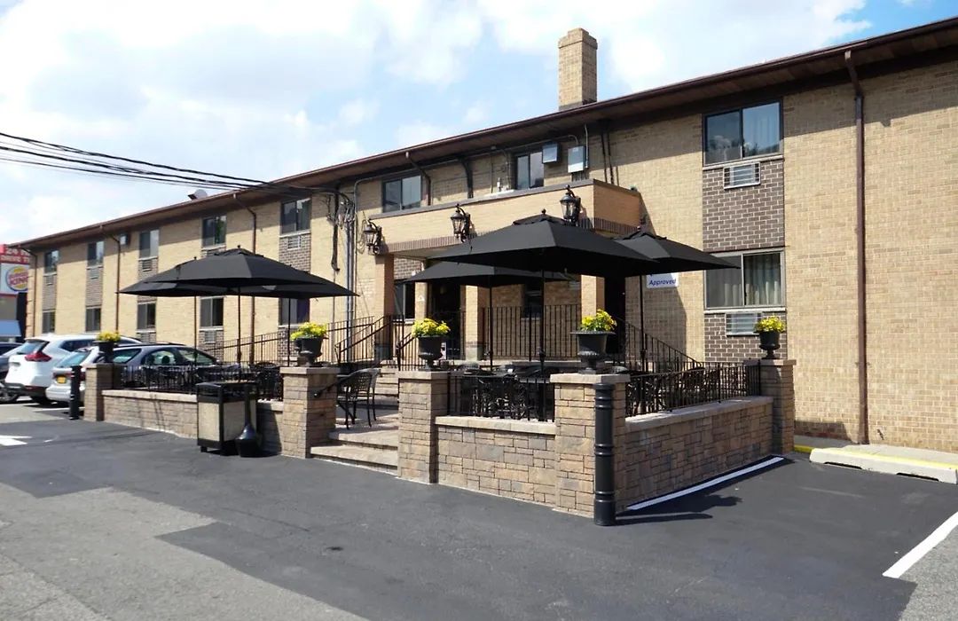 Holland Hotel Jersey City Free Parking-1
