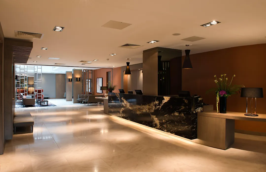 Clayton Hotel Chiswick-1