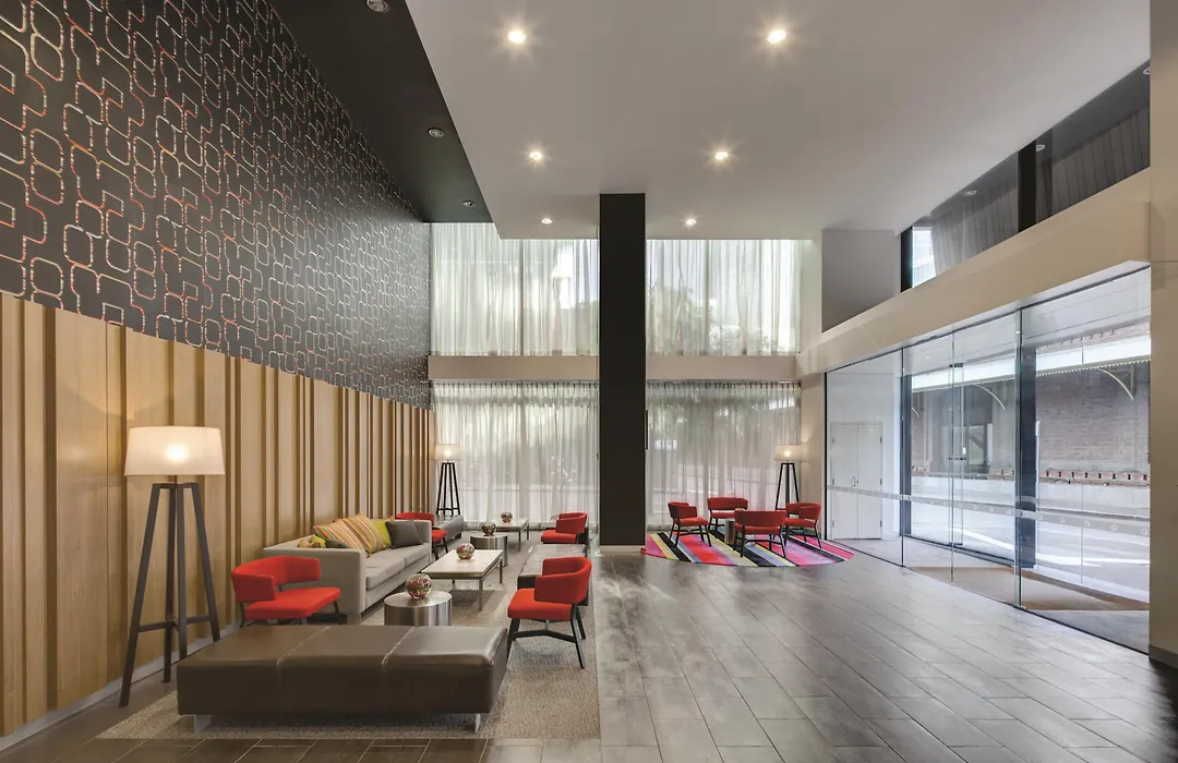 Travelodge Hotel Melbourne Docklands-1