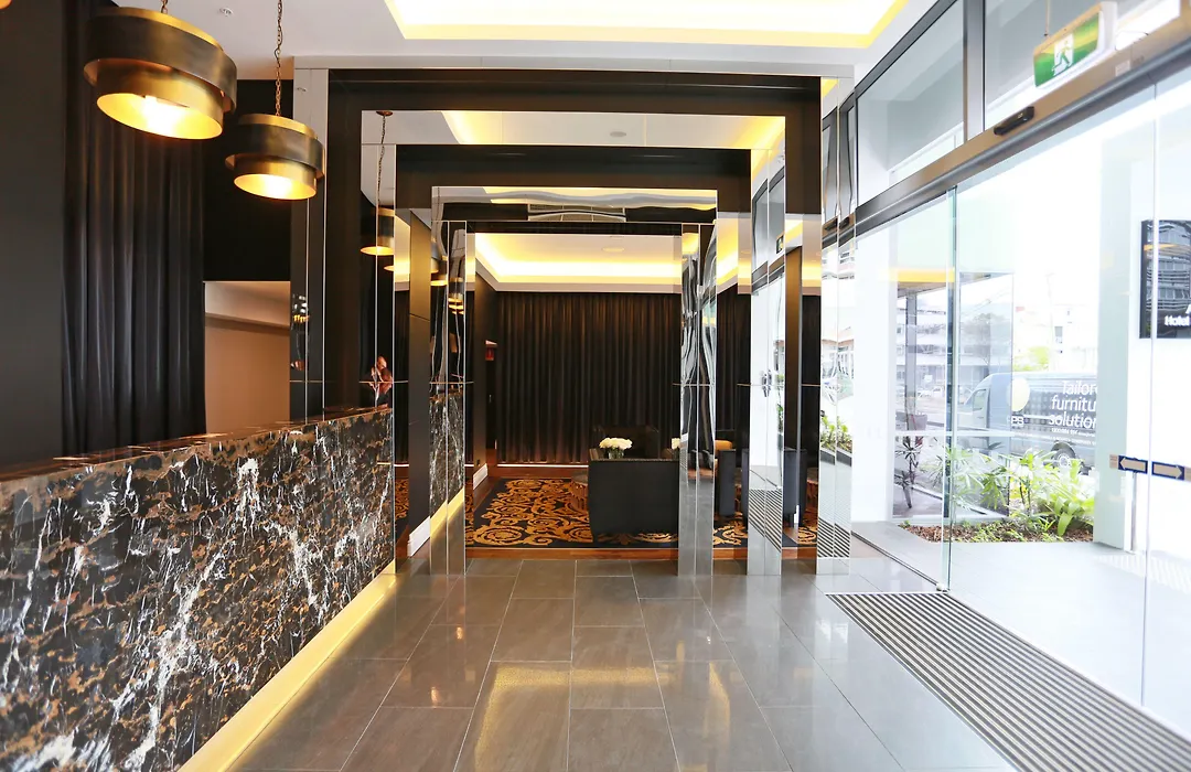 Alex Perry Hotel & Apartments-1