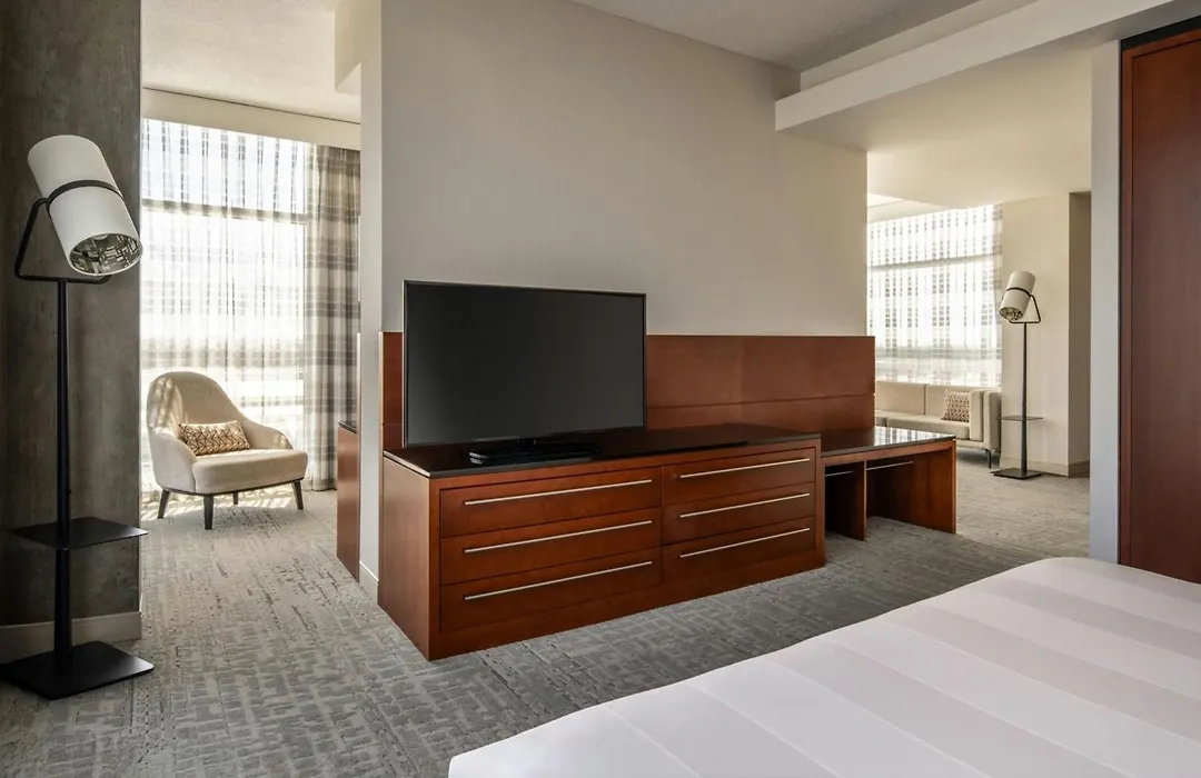 Marriott Montreal Airport In-Terminal Hotel-1