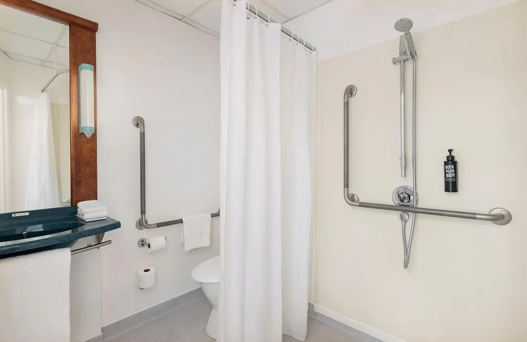 Ibis Wellington-1