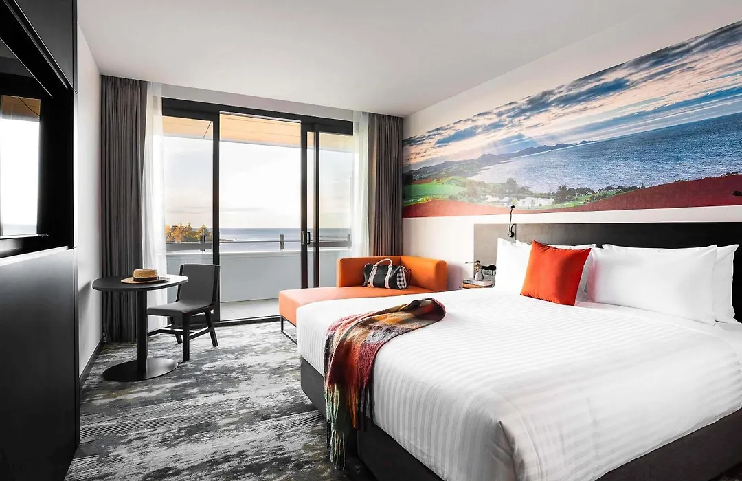 Novotel Devonport-1