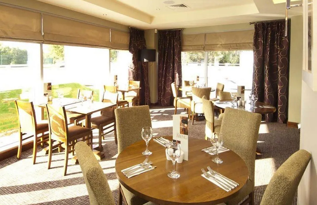 Premier Inn Liverpool John Lennon Airport-1