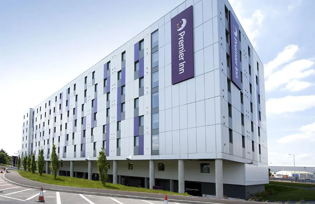 Premier Inn Heathrow Airport Terminal 4-1