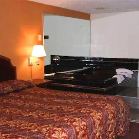 A Victory Inn & Suites - Detroit-2