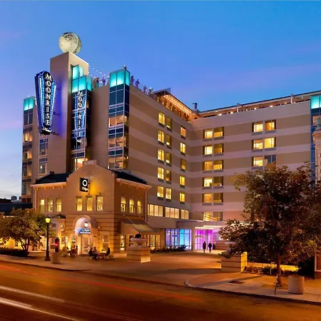The Moonrise Hotel-2