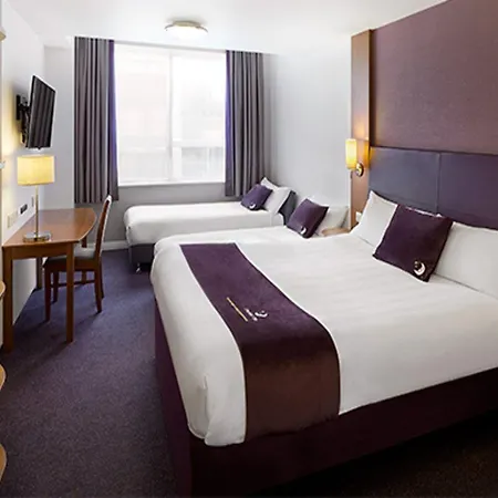 Premier Inn Liverpool John Lennon Airport-2