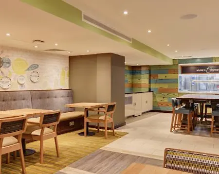 Premier Inn Royal Tunbridge Wells-2