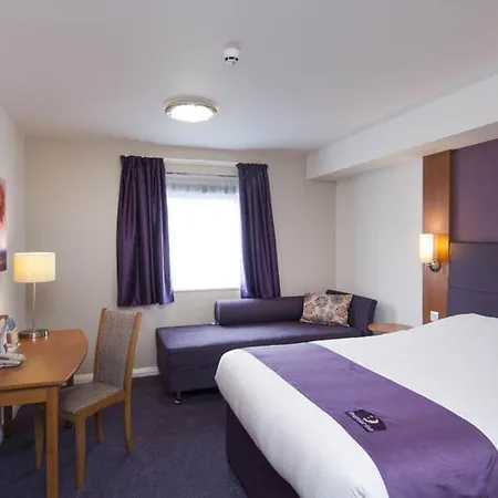Premier Inn Southampton Airport-3