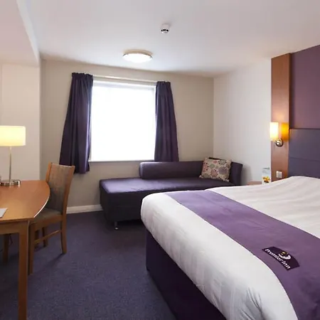 Premier Inn Sheffield Arena-3