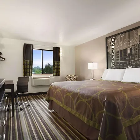 Super 8 By Wyndham Portland Airport-2