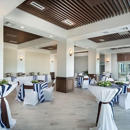 Hilton Daytona Beach Resort (Adults Only)-3