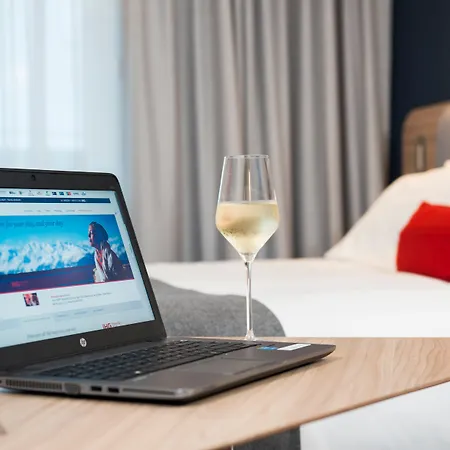 Holiday Inn Express - Exeter - City Centre By Ihg-3