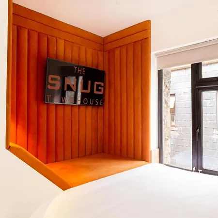 The Snug Townhouse-2