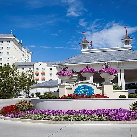 Cedar Point Hotel Breakers-2